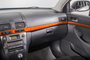 Седан Toyota Avensis 2007 года, 839000 рублей, Томск