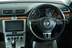 Универсал Volkswagen Passat 2012 года, 1229000 рублей, Омск