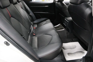 Седан Toyota Camry 2021 года, 3599000 рублей, Омск