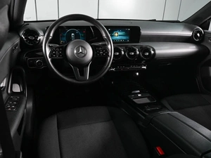 Хетчбэк Mercedes-benz A-класс 2019 года, 2199000 рублей, Аксай