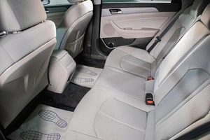 Седан Hyundai Sonata 2017 года, 2069000 рублей, Сургут