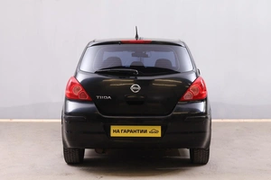 Хетчбэк Nissan Tiida 2011 года, 819000 рублей, Новосибирск