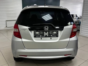 Хетчбэк Honda Fit 2011 года, 665000 рублей, Ачинск