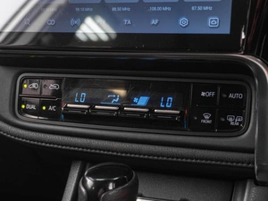 Хетчбэк Toyota Auris 2016 года, 1459000 рублей, Тюмень