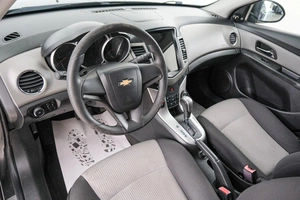 Седан Chevrolet Cruze 2011 года, 779000 рублей, Красноярск