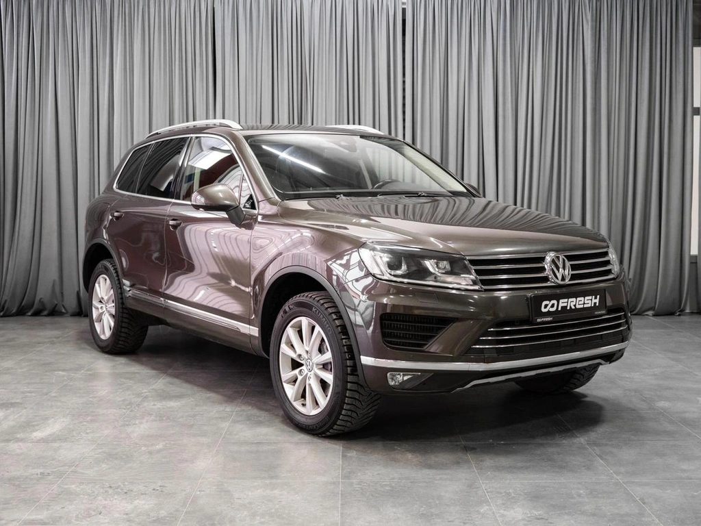 Внедорожник Volkswagen Touareg 2015 года, 2649000 рублей, Тюмень