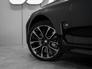 Седан BMW 7 серия 2019 года, 7000000 рублей, Тюмень