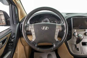 Минивэн Hyundai Grand Starex 2011 года, 1739000 рублей, Барнаул