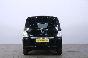 Минивэн Honda Freed 2013 года, 1189000 рублей, Омск