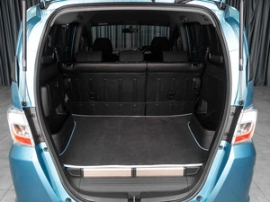 Минивэн Honda Freed 2012 года, 1049000 рублей, Тюмень