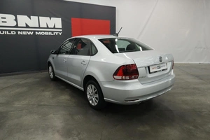 Седан Volkswagen Polo 2017 года, 1050000 рублей, Курск