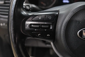 Седан Kia Rio 2019 года, 1589000 рублей, Новокузнецк