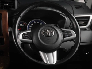 Хетчбэк Toyota Tank 2020 года, 1289000 рублей, Тюмень