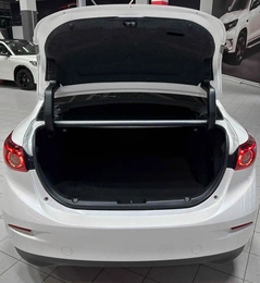 Седан Mazda Axela 2017 года, 1477000 рублей, Красноярск