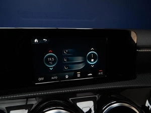 Хетчбэк Mercedes-benz A-класс 2018 года, 2099050 рублей, Москва