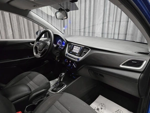 Седан Hyundai Solaris 2017 года, 1045000 рублей, Красноярск