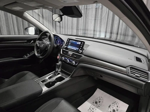 Седан Honda Accord 2017 года, 2380000 рублей, Красноярск