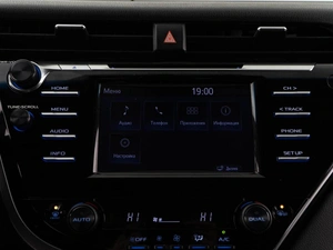 Седан Toyota Camry 2020 года, 2449999 рублей, Москва