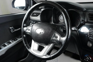 Хетчбэк Kia Rio 2013 года, 699000 рублей, Тюмень