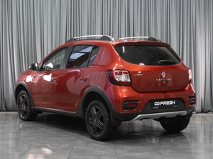 Хетчбэк Renault Sandero Stepway 2017 года, 975000 рублей, Тюмень