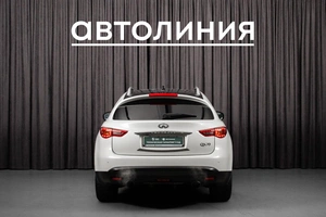 Внедорожник Infiniti QX70 2013 года, 2050000 рублей, Красноярск