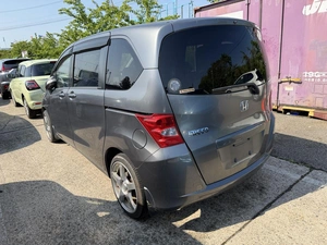 Минивэн Honda Freed 2010 года, 720000 рублей, Красноярск