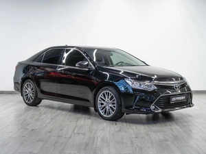Седан Toyota Camry 2017 года, 2199000 рублей, Саратов