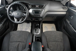Седан Kia Rio 2014 года, 899000 рублей, Тюмень