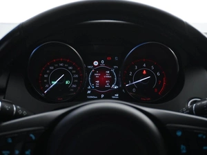 Внедорожник Jaguar E-Pace 2018 года, 2149501 рублей, Москва