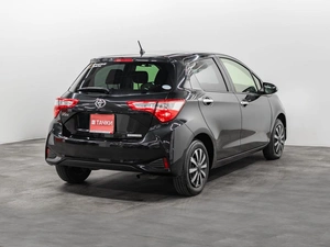 Хетчбэк Toyota Vitz 2019 года, 1100000 рублей, Красноярск