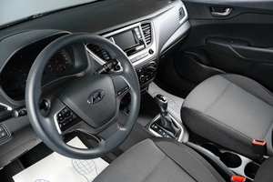 Седан Hyundai Solaris 2017 года, 1259000 рублей, Тюмень