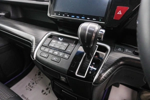 Минивэн Honda Stepwgn 2017 года, 2149000 рублей, Красноярск