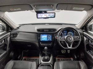 Внедорожник Nissan X-Trail 2018 года, 2450000 рублей, Красноярск