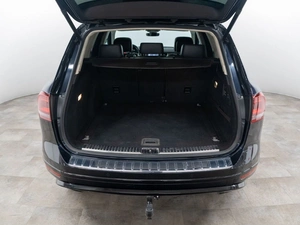 Внедорожник Volkswagen Touareg 2017 года, 3400000 рублей, Красноярск