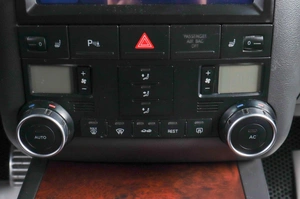 Внедорожник Volkswagen Touareg 2007 года, 1399000 рублей, Челябинск