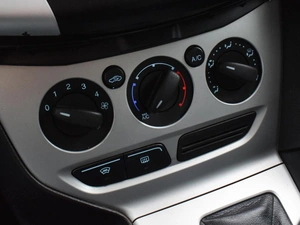 Седан Ford Focus 2012 года, 950000 рублей, Краснодар