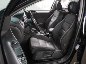 Хетчбэк Volkswagen Golf 2011 года, 899000 рублей, Воронеж