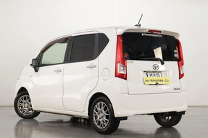 Минивэн Daihatsu Move 2017 года, 759000 рублей, Челябинск