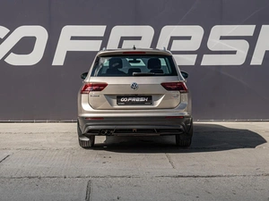 Внедорожник Volkswagen Tiguan 2017 года, 2345000 рублей, Краснодар