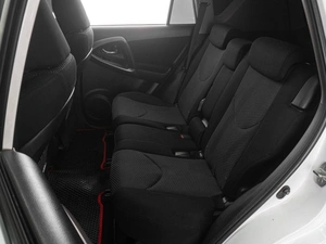 Внедорожник Toyota RAV4 2011 года, 1249000 рублей, Тюмень