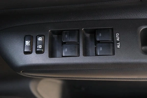 Минивэн Toyota Wish 2014 года, 1699000 рублей, Омск