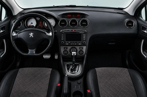 Седан Peugeot 408 2015 года, 699000 рублей, Челябинск