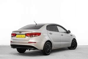 Седан Kia Rio 2016 года, 749000 рублей, Барнаул