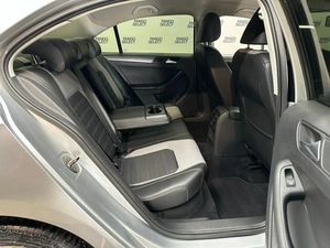 Седан Volkswagen Jetta 2013 года, 985000 рублей, Красноярск