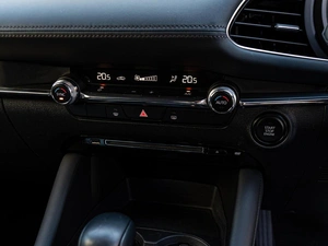 Хетчбэк Mazda 3 2019 года, 1747000 рублей, Краснодар