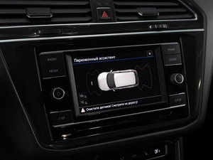 Внедорожник Volkswagen Tiguan 2017 года, 2475000 рублей, Тюмень