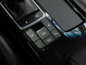 Седан Kia Optima 2017 года, 2139000 рублей, Тюмень