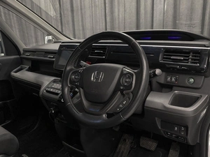 Минивэн Honda Stepwgn Spada 2015 года, 2185000 рублей, Красноярск