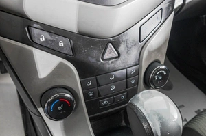 Седан Chevrolet Cruze 2012 года, 799000 рублей, Барнаул