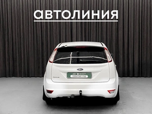 Хетчбэк Ford Focus 2011 года, 670000 рублей, Красноярск